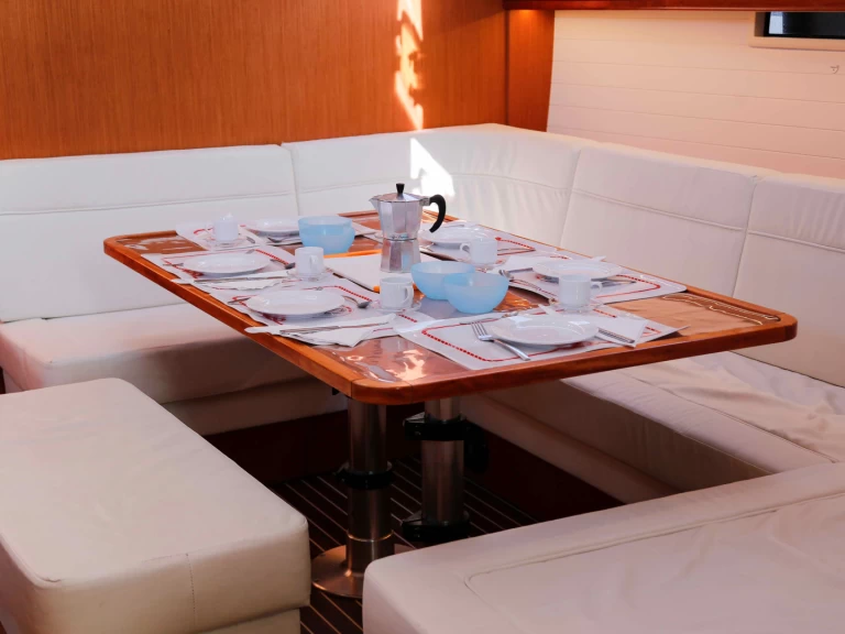 Velero para alquilar Portisco al mejor precio