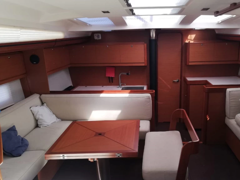 Velero para alquilar Kalkara al mejor precio