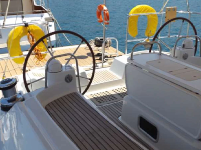 Alquiler Velero Jeanneau con o sin  título de navegación