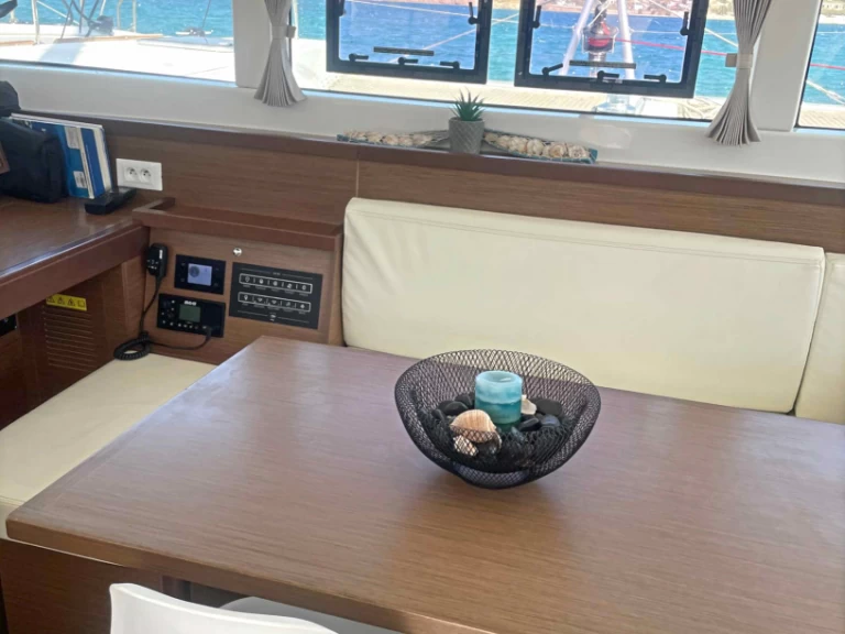 Alquiler de embarcaciones Lagoon Lagoon 40 enÁlimos en Samboat