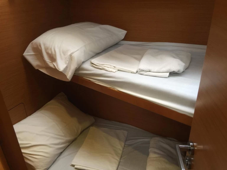 Alquiler Cos - Jeanneau Sun Odyssey 509 en SamBoat