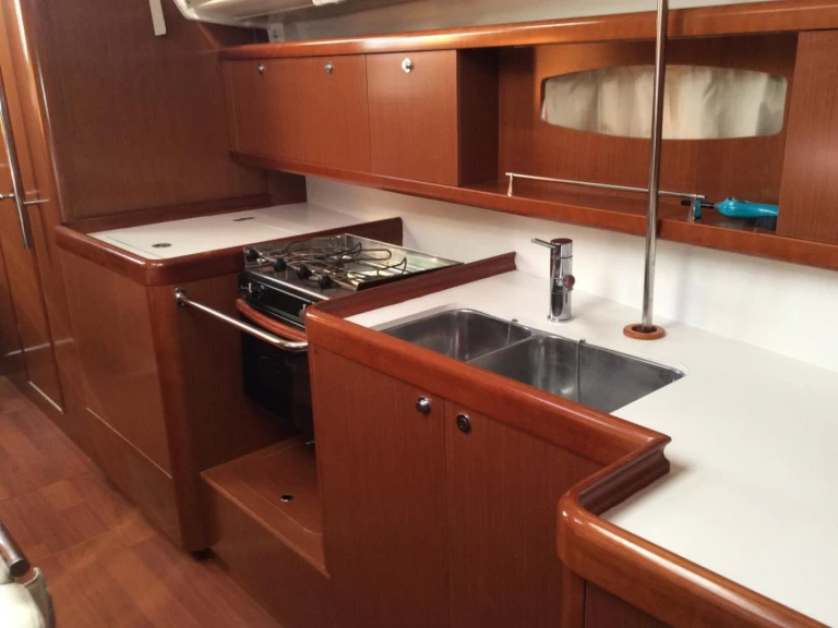 Alquiler de Velero, con o sin patrón Bénéteau Álimos