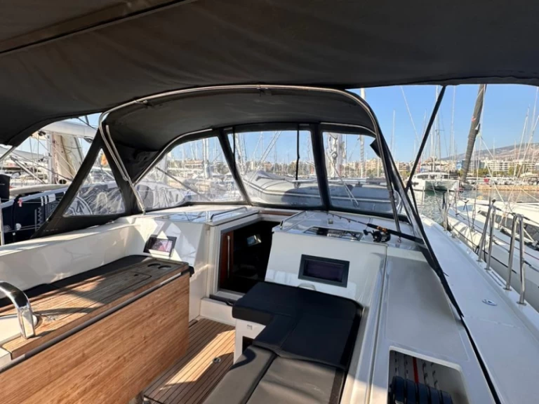 Alquiler de Velero, con o sin patrón Bavaria Álimos