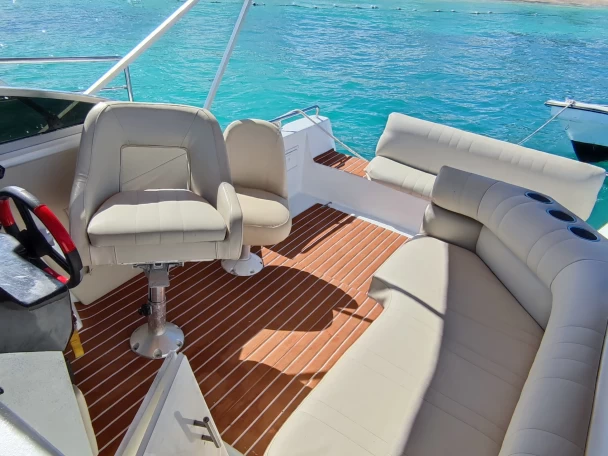 Alquiler Lancha Rinker con o sin  título de navegación