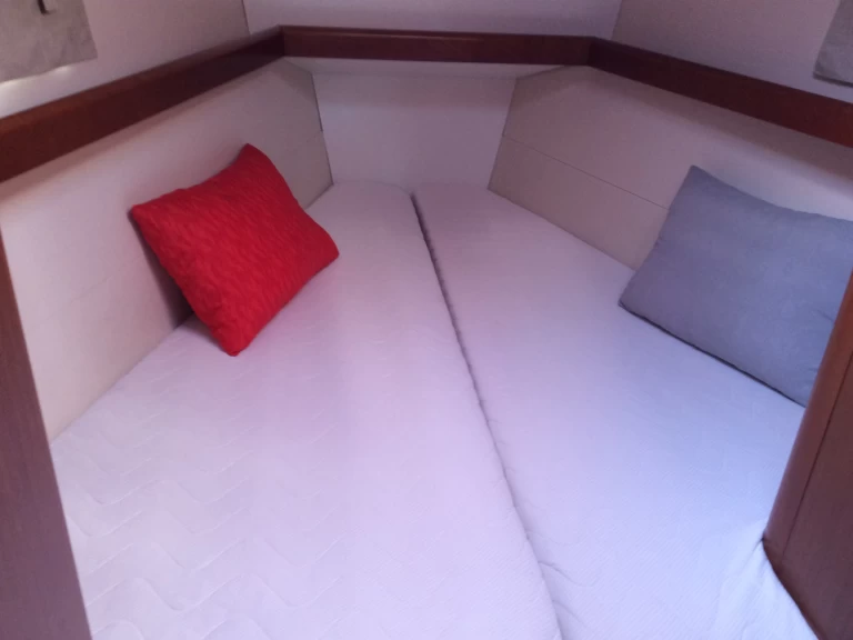 Alquiler de embarcaciones Bénéteau Oceanis 43 enÁlimos en Samboat