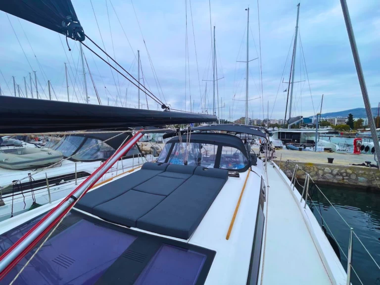 Alquiler de Dufour Dufour 560 Grand Large en Álimos