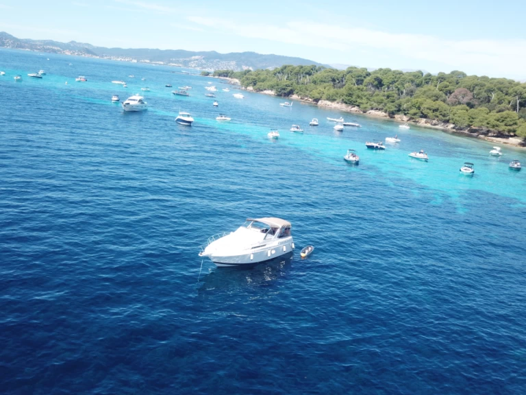 Alquiler de embarcaciones Chris Craft Express 360 enAntibes en Samboat