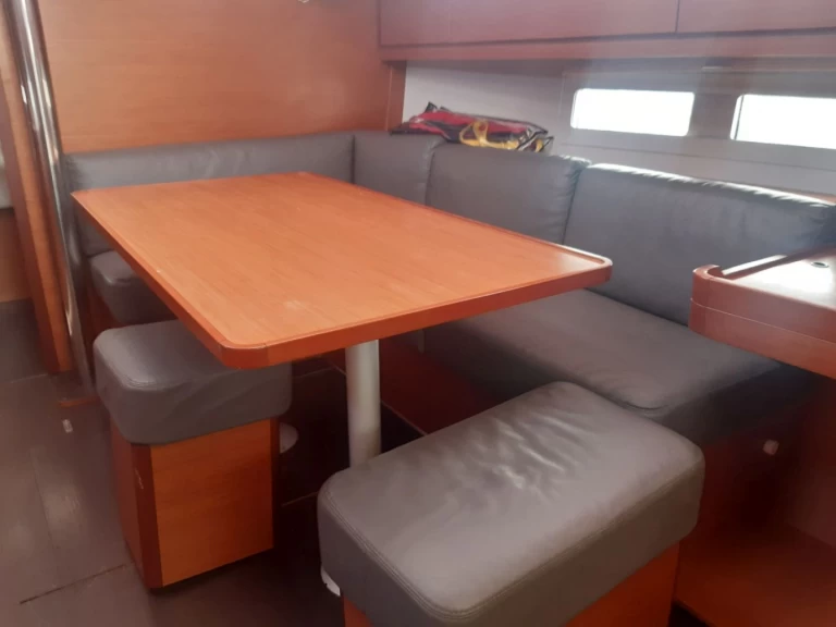 Alquiler de embarcaciones Dufour Dufour 390 GL enSaint-Mandrier-sur-Mer en Samboat