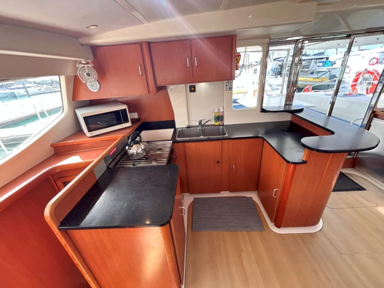 Alquiler Catamarán Leopard Catamarans / Robertson & Caine con o sin  título de navegación