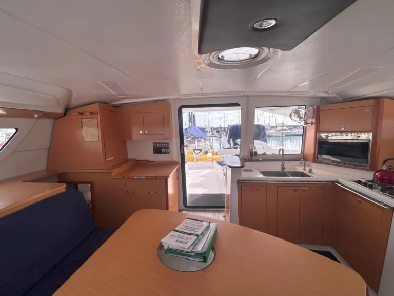 Alquiler de Catamarán, con o sin patrón Fountaine Pajot Airlie Beach