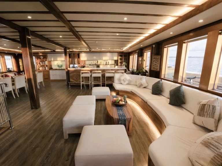 Alquiler de Yate de lujo, con o sin patrón  Sorong