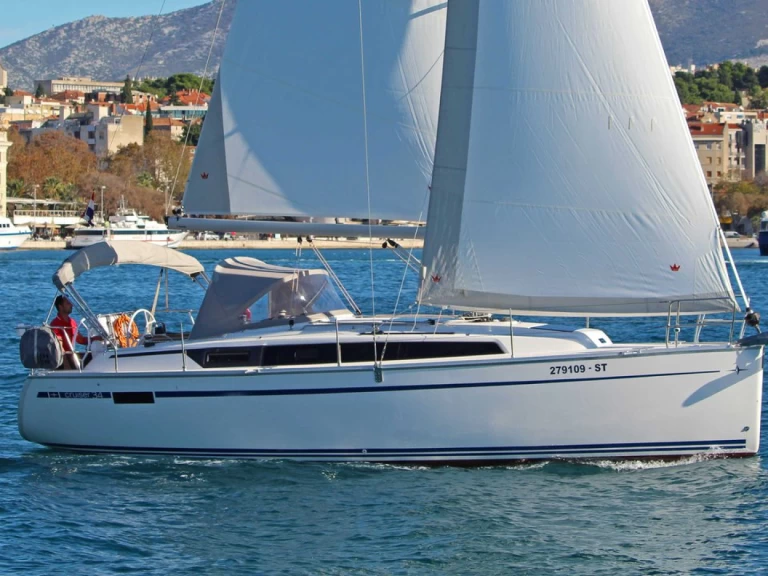 Bavaria Cruiser 34 de alquiler a Split