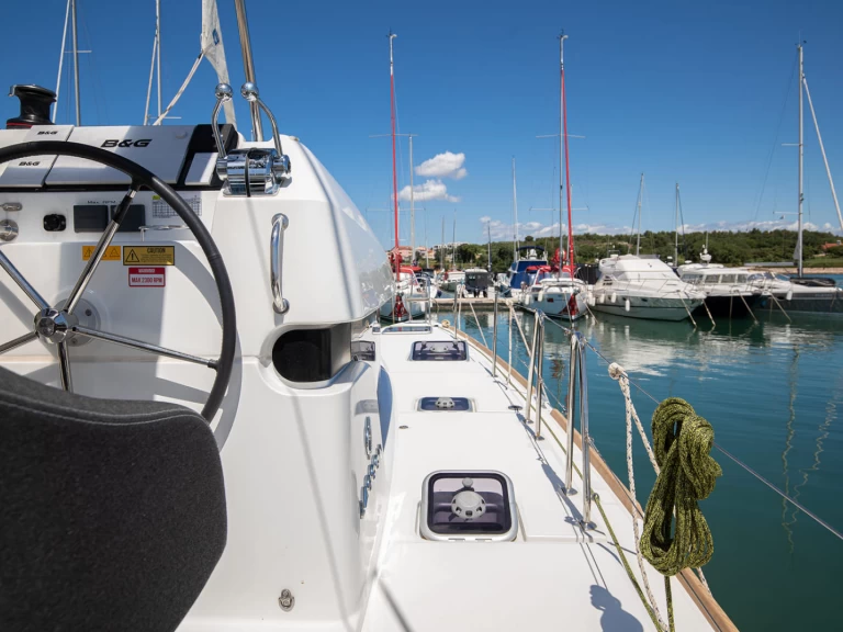 Alquiler de Lagoon Lagoon 40 en Pomer