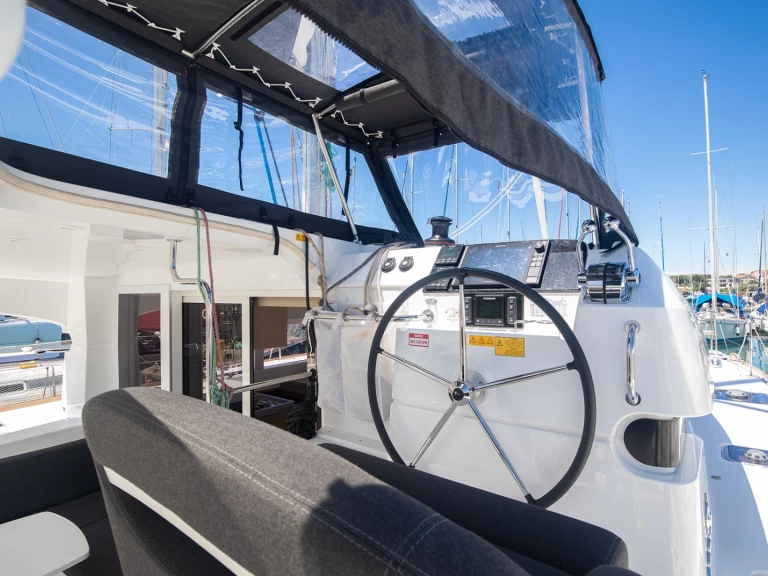 Catamarán para alquilar Pomer al mejor precio