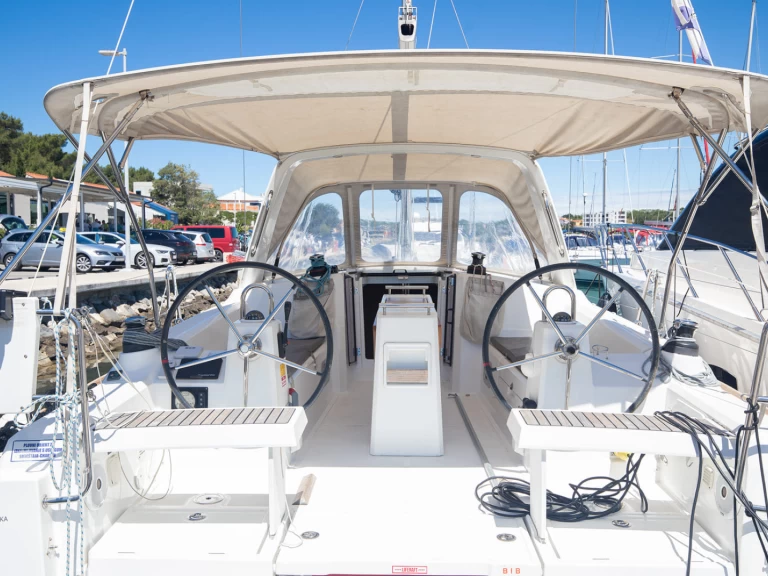 Alquiler de Bénéteau Oceanis 35 en Pomer