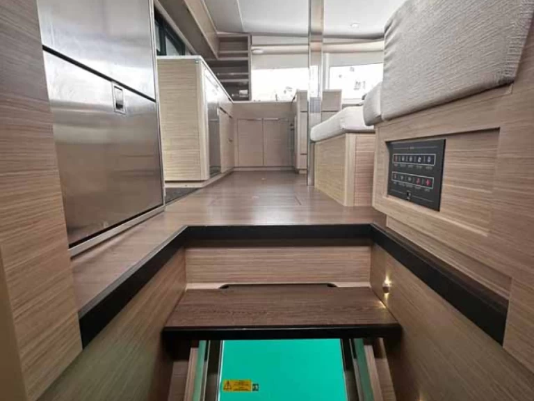 Alquiler de barcos Trogir barato de Lagoon 46