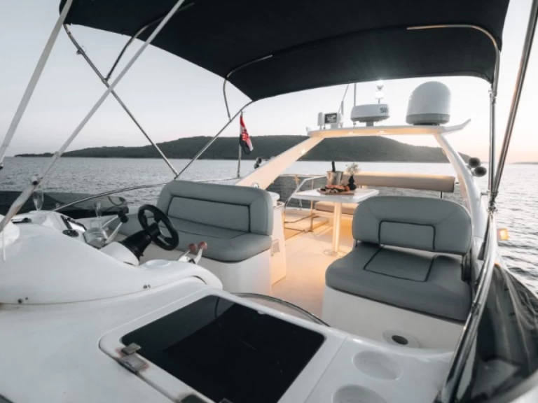 Lancha para alquilar Kaštel Gomilica al mejor precio