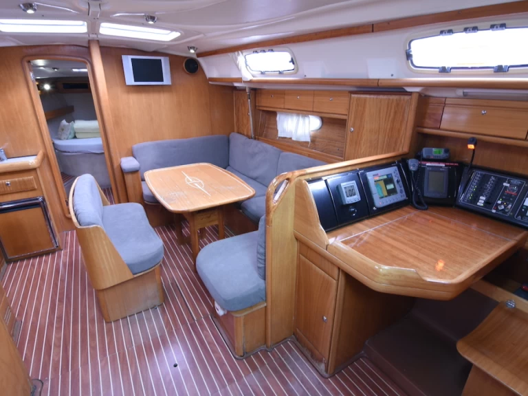 Bavaria Bavaria 42 Cruiser de alquiler a Punat