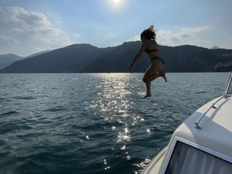 Alquiler de barcos Lovere barato de 24