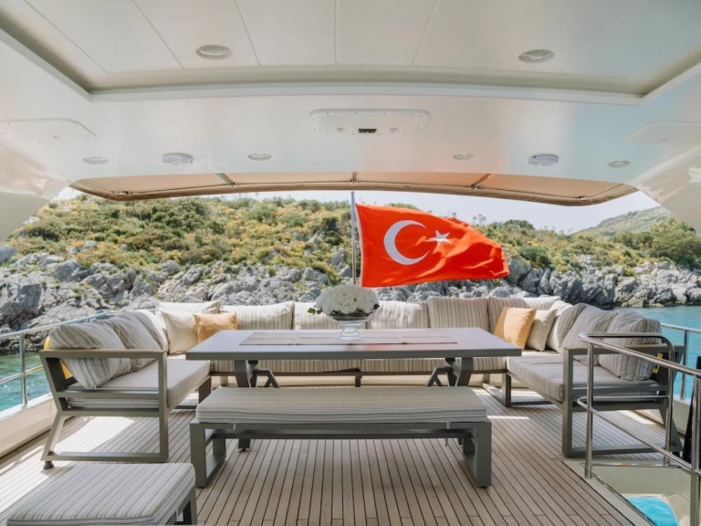 Alquiler Yate de lujo Special Motoryacht con o sin  título de navegación