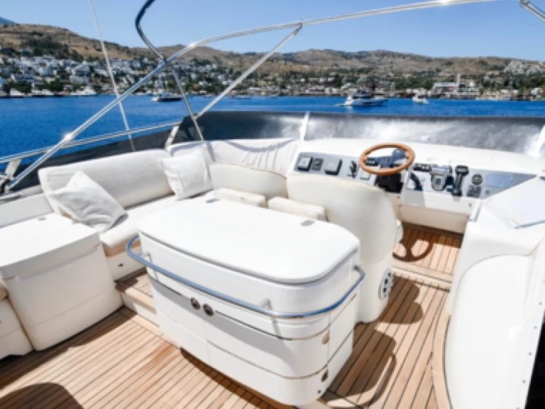 Special Motoryacht 2007 de alquiler a Bodrum harbour