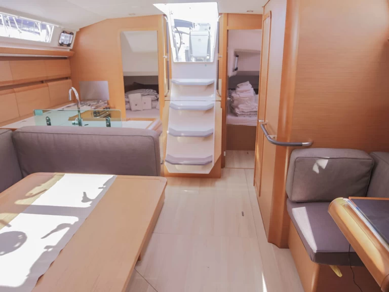 Jeanneau Sun Odyssey 449 de alquiler a Lidingö