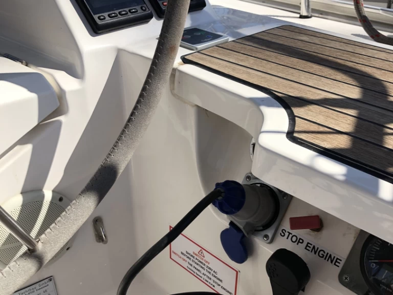 Velero para alquilar Álimos al mejor precio