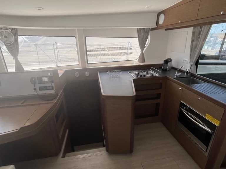 Alquiler Catamarán Lagoon con o sin  título de navegación