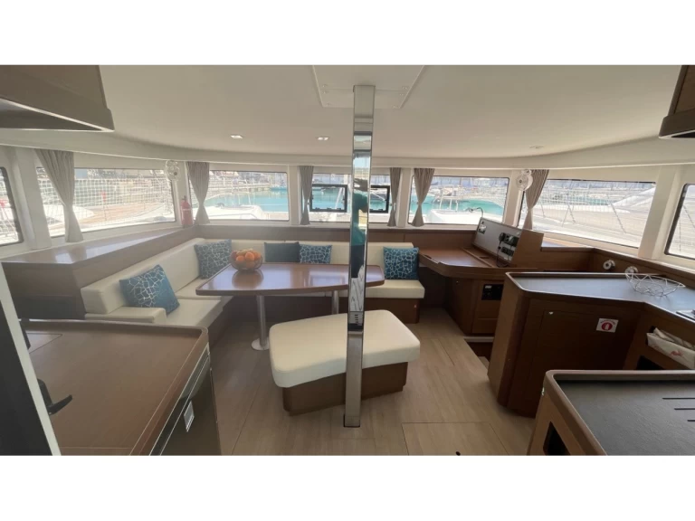 Catamarán para alquilar Castiglioncello al mejor precio