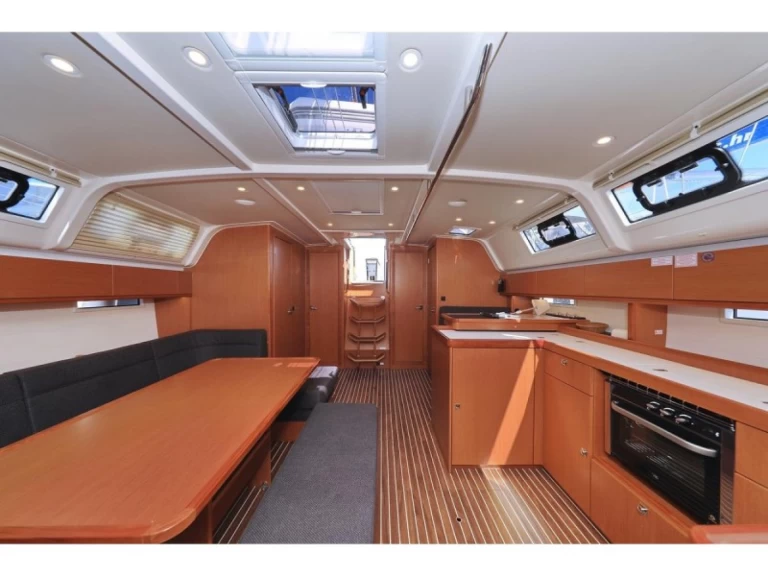 Velero para alquilar Pirovac al mejor precio