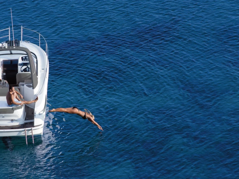 Alquiler de barcos Biograd na Moru barato de Bavaria S29