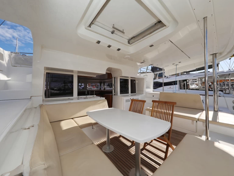 Alquiler de barcos Trogir barato de Lagoon 450