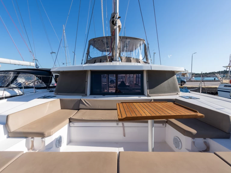 Catamarán para alquilar Lefkáda al mejor precio