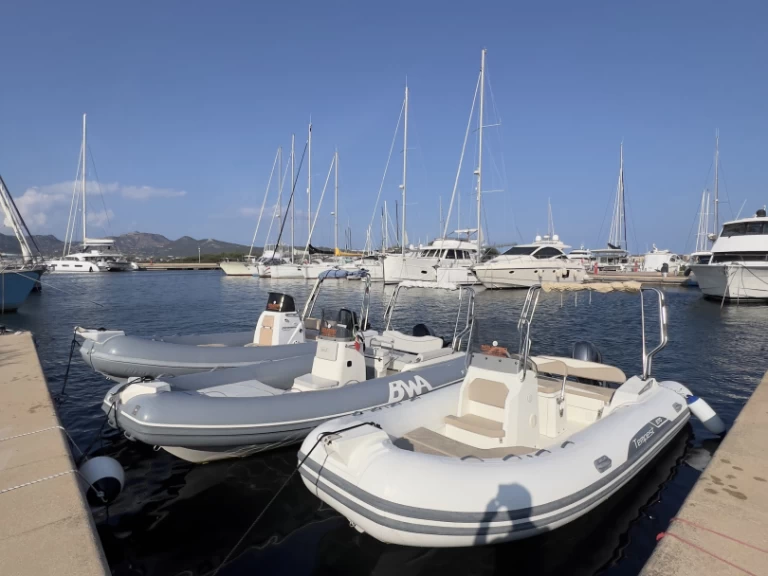 Alquiler Neumática en Olbia - Capelli Tempest 570