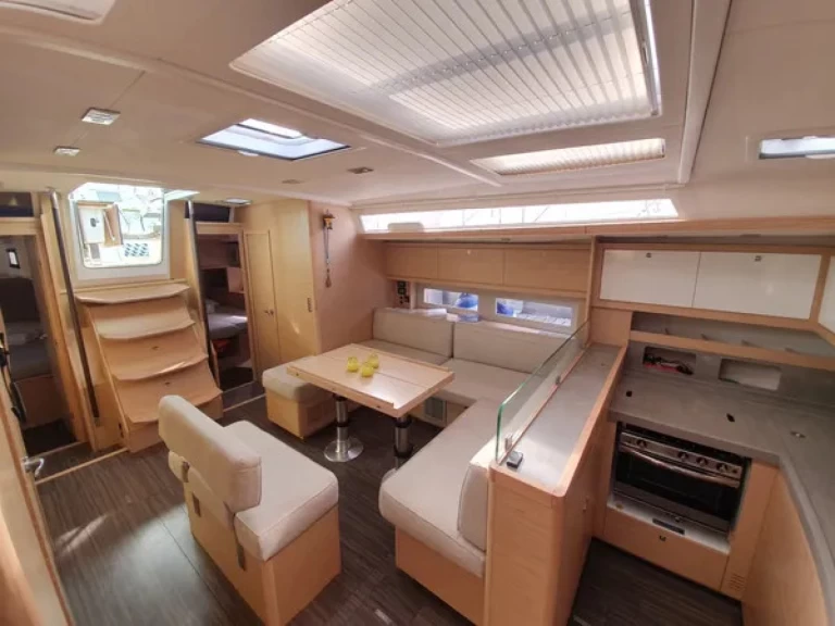 Alquiler de Velero, con o sin patrón Dufour Lávrio