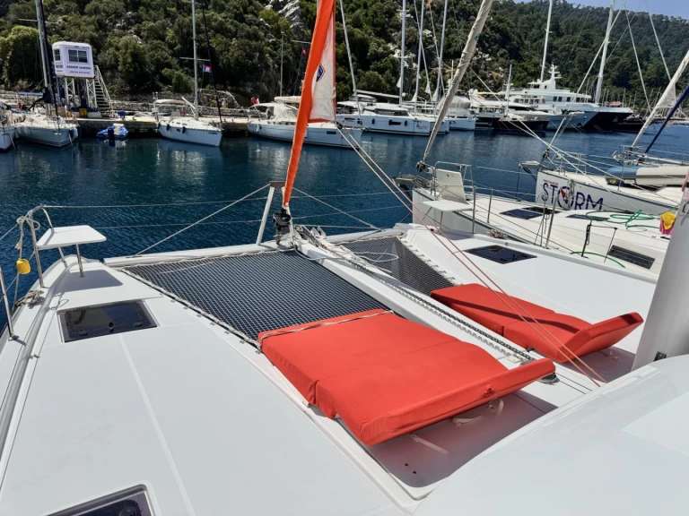 Alquiler de Catamarán, con o sin patrón Excess Adaköy