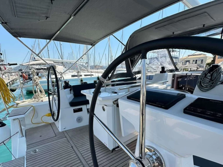 Velero para alquilar Lefkáda al mejor precio