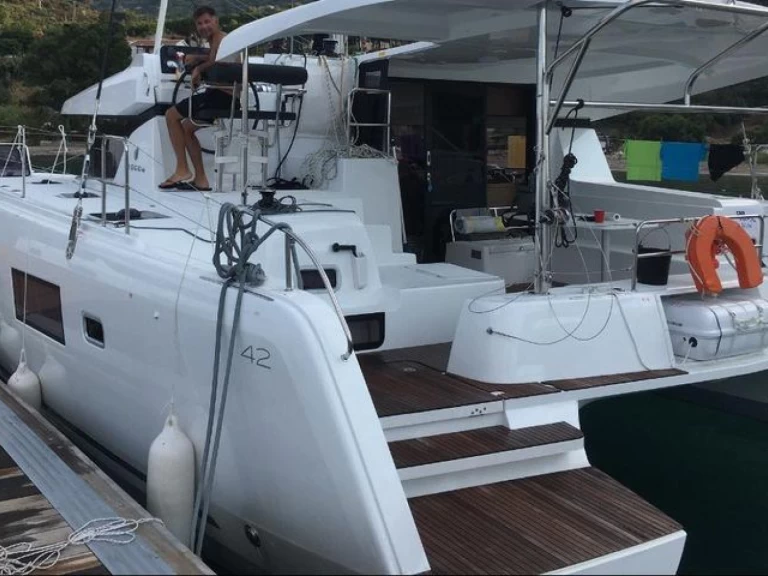 Alquiler Catamarán Lagoon con o sin  título de navegación