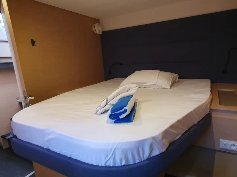 Alquiler de Catamarán, con o sin patrón Fountaine Pajot Seget Donji