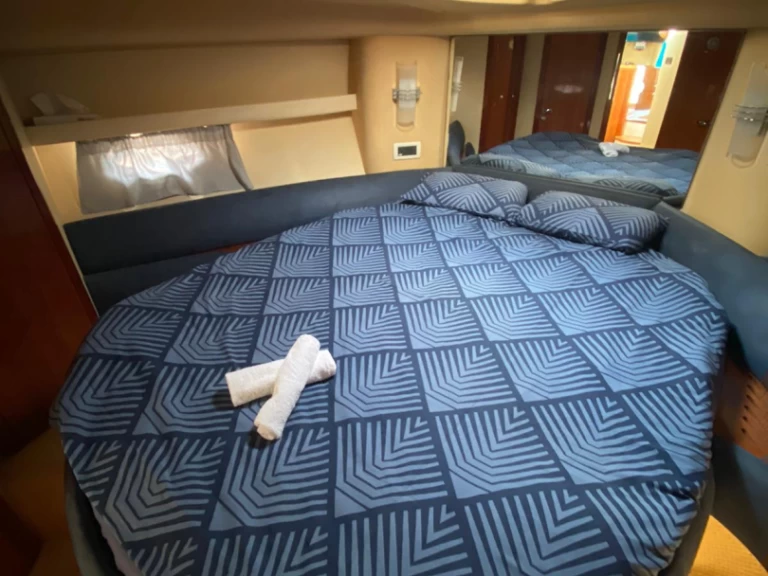 Alquiler de embarcaciones Azimut Azimut 39 Fly enIzola en Samboat