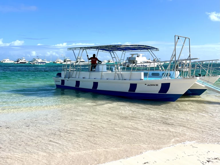 Alquiler Lancha Lagoon con o sin  título de navegación