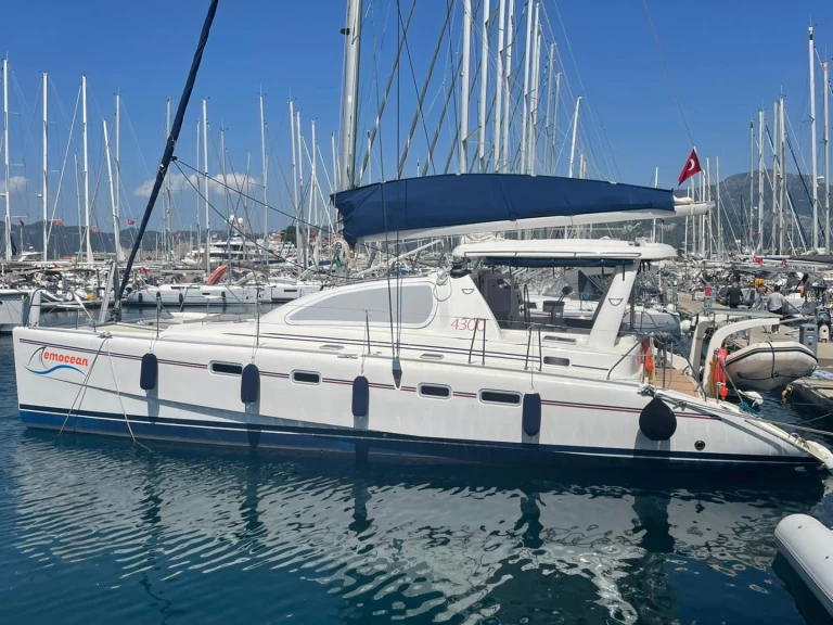 Alquiler de Leopard Catamarans / Robertson & Caine Leopard 4300 en Fethiye