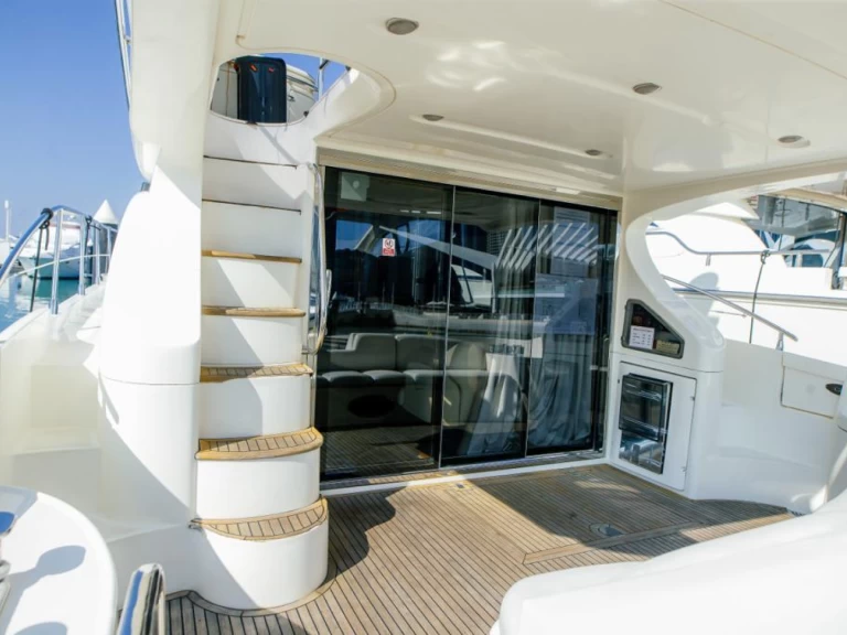 Alquiler Lancha Azimut con o sin  título de navegación