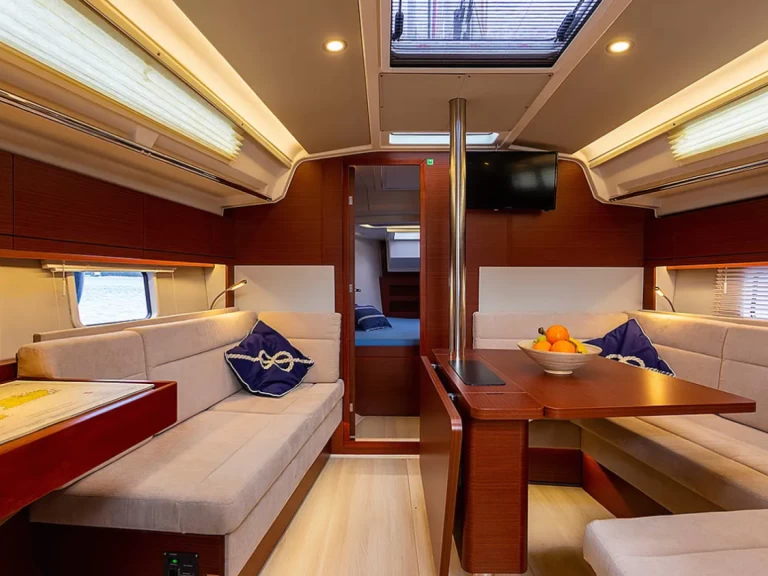 Hanse Hanse 418 de alquiler a Lávrio