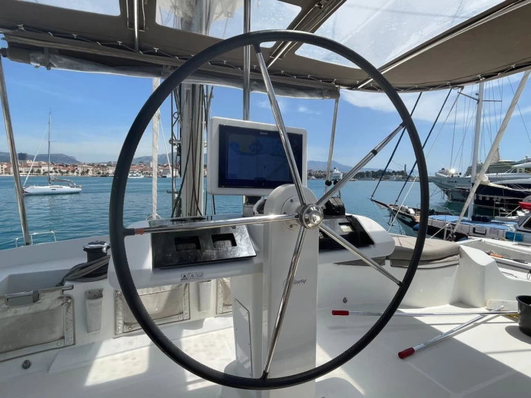 Catamarán para alquilar Split al mejor precio