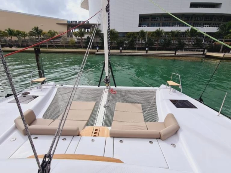 Alquiler Catamarán Nautitech con o sin  título de navegación