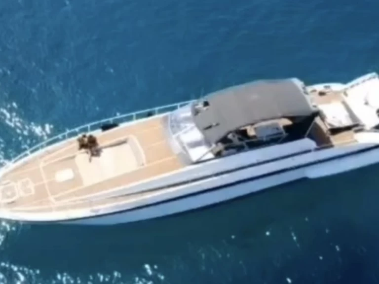 Yate de lujo para alquilar Siracusa al mejor precio