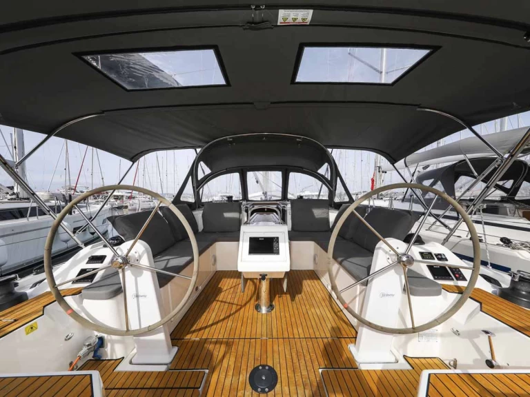 Velero para alquilar Trogir al mejor precio