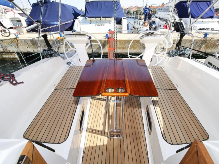 Alquiler de Velero, con o sin patrón Bavaria Murter-Kornati