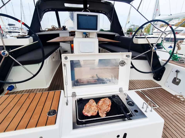 Alquiler de Velero, con o sin patrón Dufour Jezera